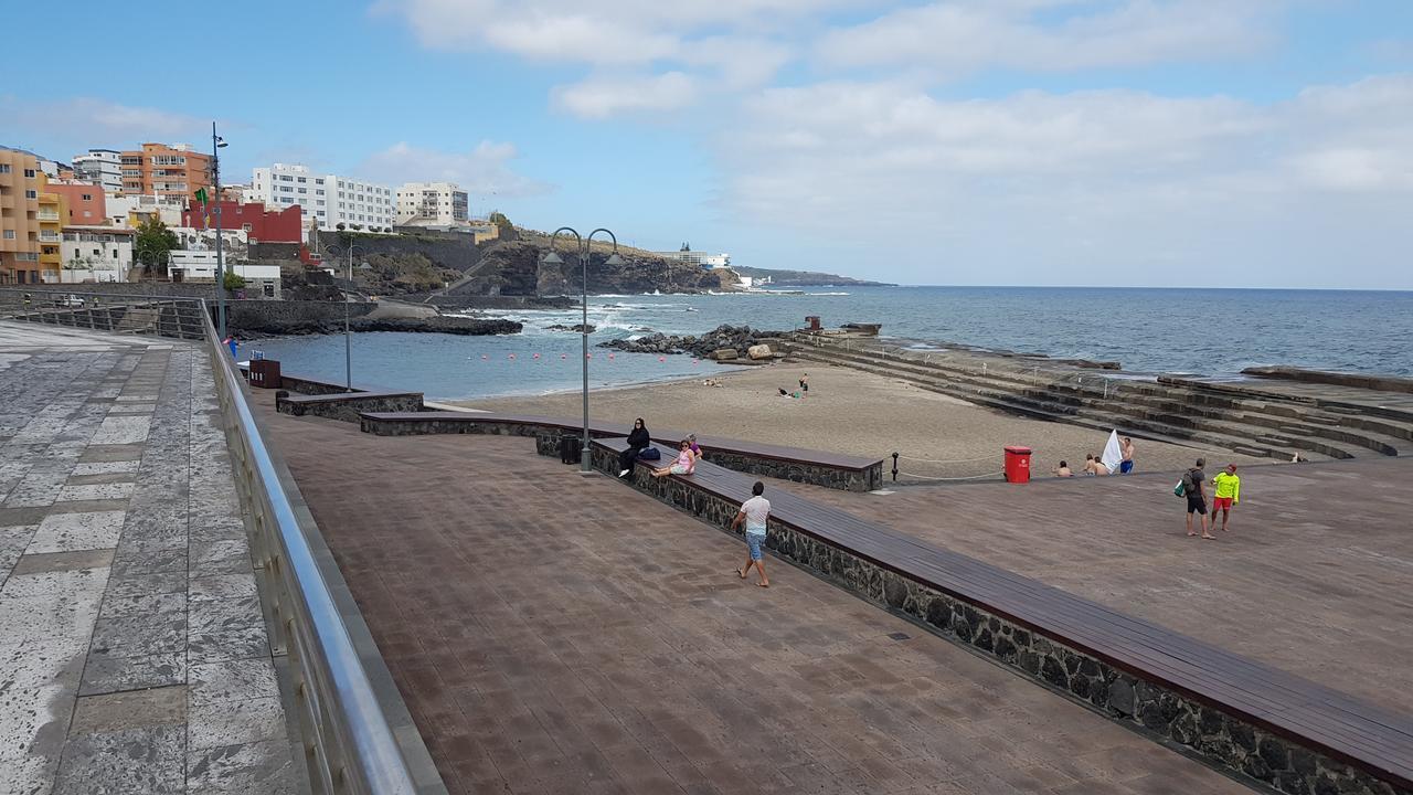 Above The Sea Apartment Бахамар Екстериор снимка