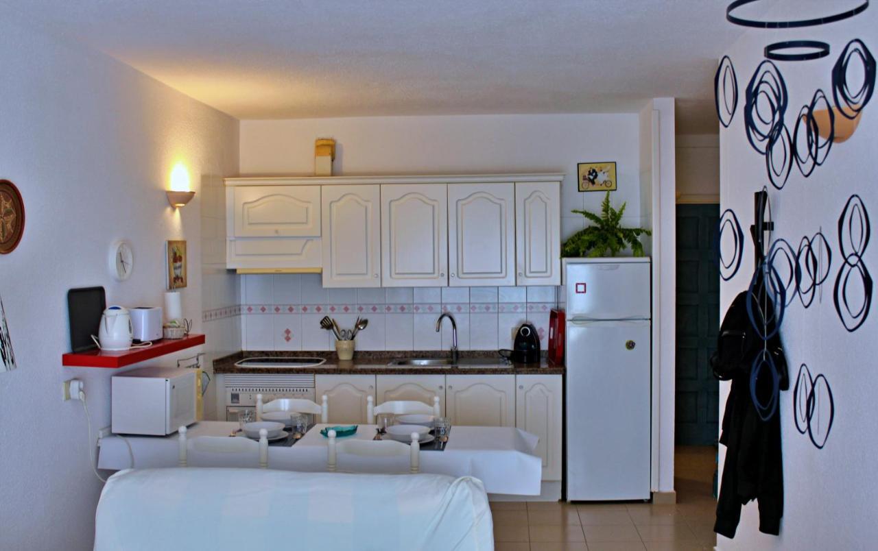 Above The Sea Apartment Бахамар Екстериор снимка